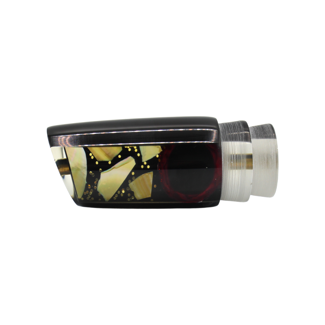 Señuelo para pesca deportiva y señuelo de troleo Crampton Baits. Modelo HoG en color Negro y concha crema cracked. Marea Alta (mareaalta.mx) único distribuidor de Crampton Baits en México.